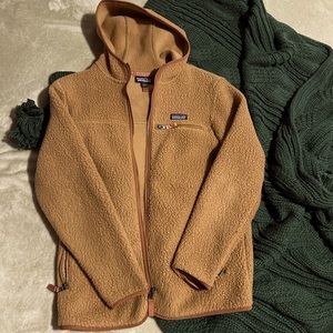 Women’s Fleece Patagonia Jacket in perfect condition!